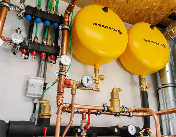 Spirotech SpiroVent luchtafscheiders en EVN expansievaten